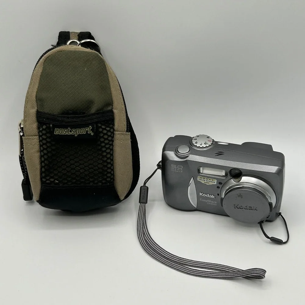 Kodak EasyShare DX4530 5.0MP Digital Camera 3x Optical Zoom Silver with Case